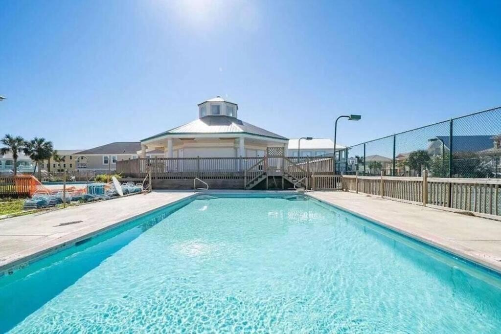Eye-Catching Property W/ Picturesque Coastal Views 海湾海岸 外观 照片